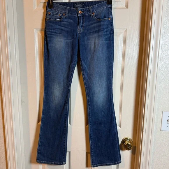 Lucky Brand Dark Blue Boot Cut Jeans low rise sz 0/26R 5pkt design, casual - Picture 1 of 16